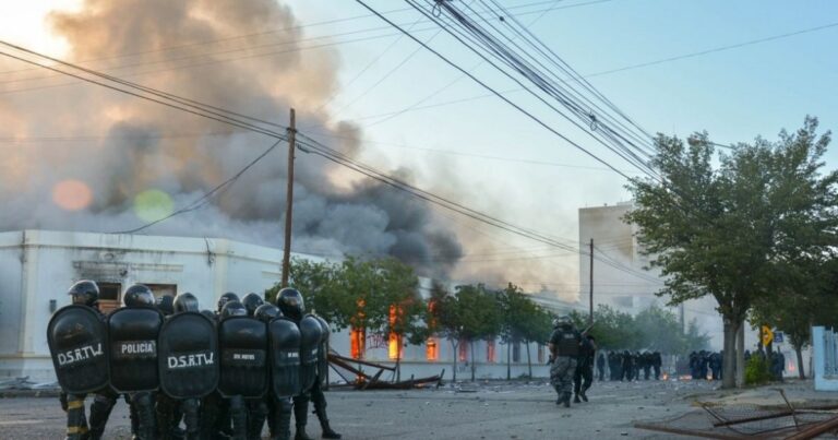 Criminalización de la protesta. Condenan a 6 vecinos en la causa Chubutazo