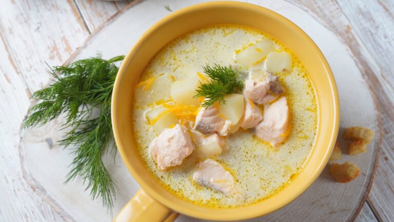 Cómo se prepara el caldo de huesos que aporta colágeno y es antiinflamatorio