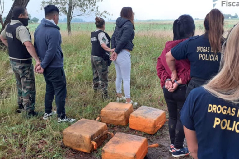 Cayó la Reina del Sur: condenaron a una narco por tráfico de cocaína desde avionetas