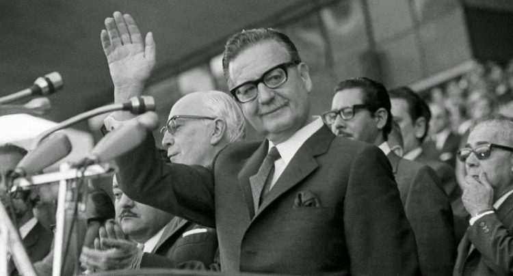 Perfiles: hoy, Salvador Allende y el golpe de Pinochet