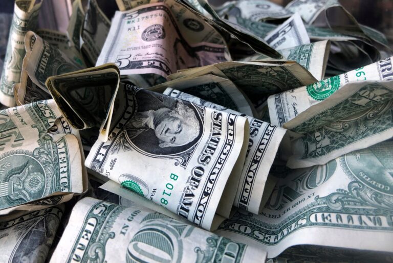 Es el fin de la hegemonía  del dólar en el mundo?