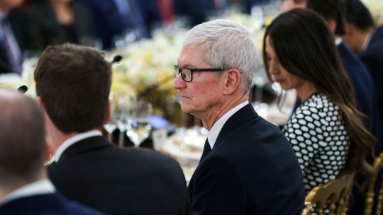 Trump dice que los aranceles a chips serán bastante sustanciales y se aplicarán pronto